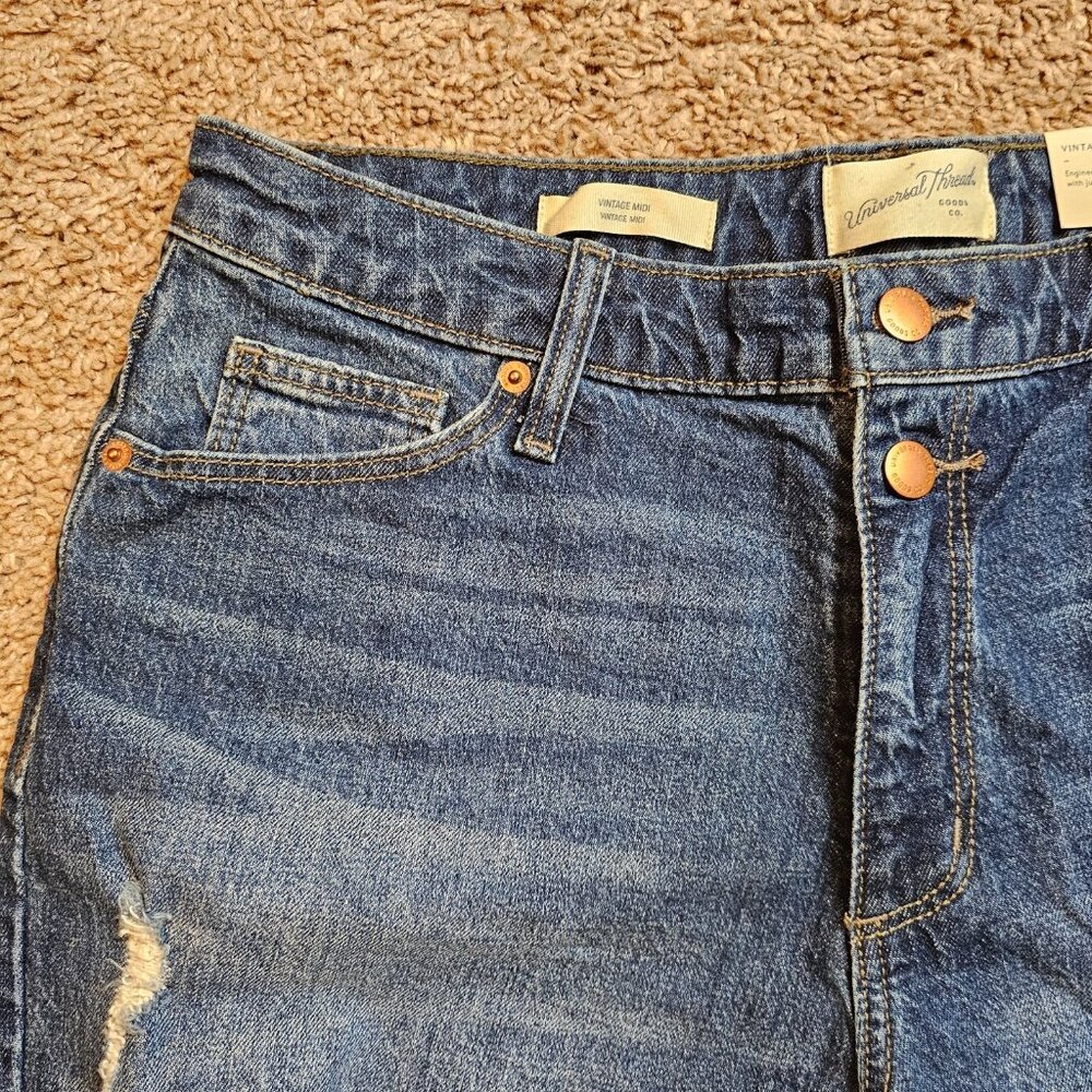NWT Universal Thread Jean Shorts Womens 10 Vintage Midi Cutoff Distressed Denim - Picture 5 of 8